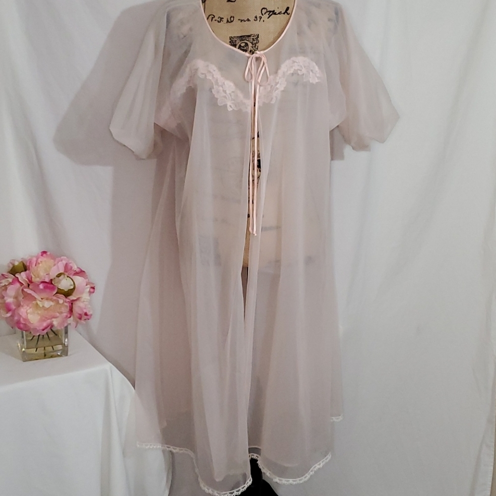 Vintage Vanity Fair Robe